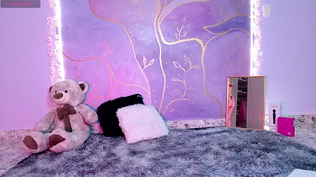 RileySkye online show from 05/02/26, 06:57