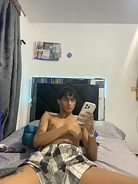 derreck models online show from 03/06/26, 03:25