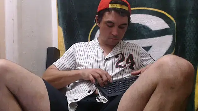 Snapshot of Apeezy14 chatting on 12/08/24, 09:19 Apeezy14 online show from 12/08/24, 09:19