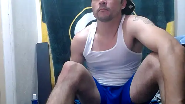 Snapshot of Apeezy14 chatting on 01/12/25, 10:23 Apeezy14 online show from 01/12/25, 10:23