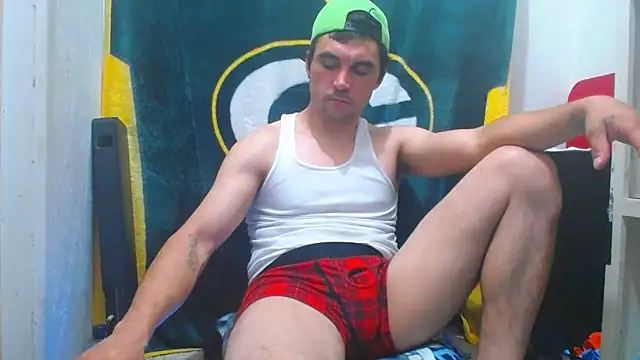 Snapshot of Apeezy14 chatting on 03/01/25, 12:34 Apeezy14 online show from 03/01/25, 12:34