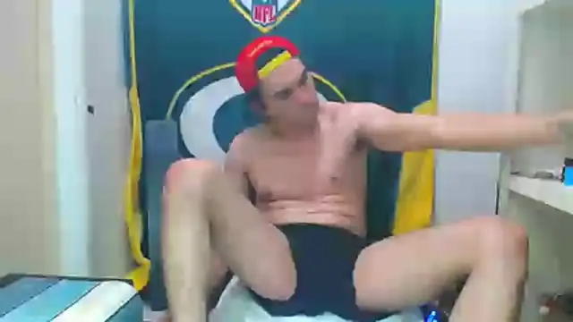 Snapshot of Apeezy14 chatting on 11/13/25, 06:56 Apeezy14 online show from 11/13/25, 06:56