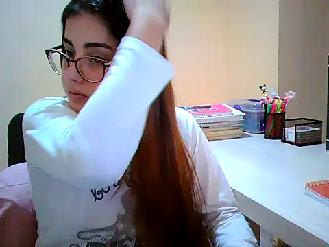 maliamiller online show from 10/02/25, 04:30