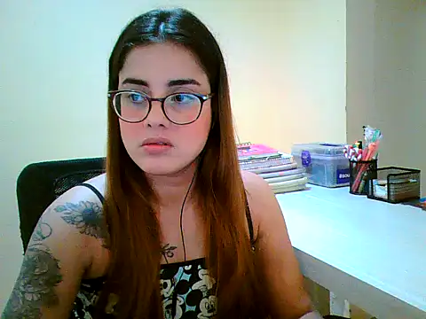 maliamiller online show from 10/23/25, 08:57