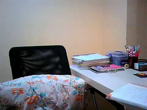 maliamiller online show from 10/30/25, 06:15