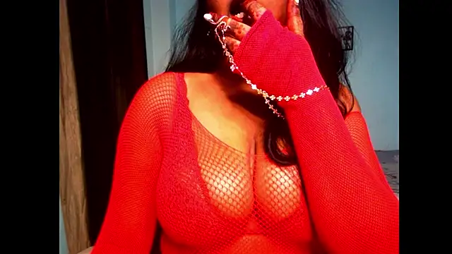 Snapshot of expression_queen chatting on 02/18/26, 03:19 expression queen online show from 02/18/26, 03:19