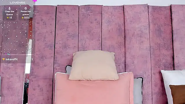 AshlieRoberts online show from 01/28/25, 05:56