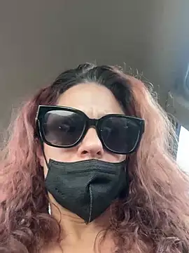 Snapshot of SunnyRays69 chatting on 02/13/26, 09:11 SunnyRays69 online show from 02/13/26, 09:11