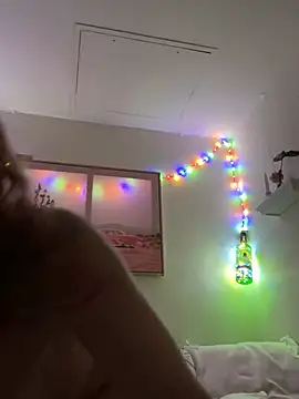 Snapshot of SunnyRays69 chatting on 04/24/26, 07:49 SunnyRays69 online show from 04/24/26, 07:49