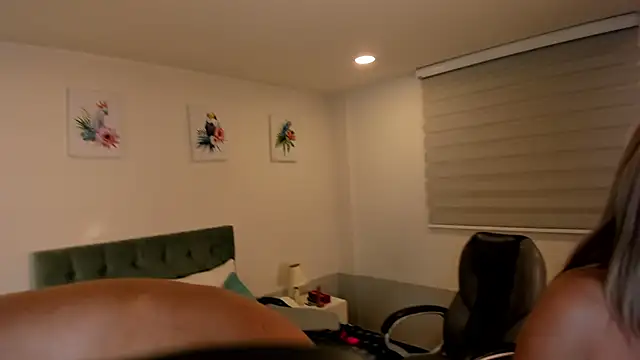 Sam and molly  online show from 02/12/25, 10:04