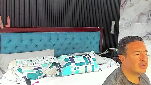 Sam and molly  online show from 10/08/25, 08:06