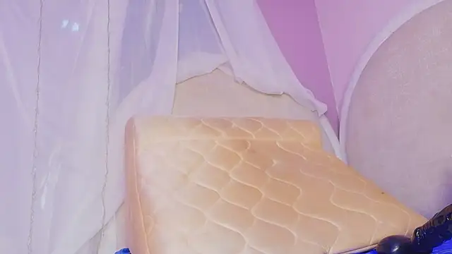 Snapshot of celeste_jhons chatting on 03/19/26, 10:14 celeste jhons online show from 03/19/26, 10:14