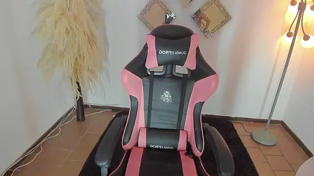 kattadoll online show from 02/19/26, 07:54