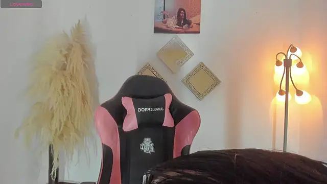 kattadoll online show from 04/08/26, 12:05