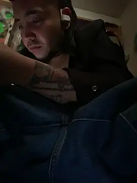 Snapshot of KeptupHack chatting on 04/07/26, 05:02 KeptupHack online show from 04/07/26, 05:02