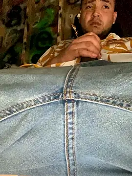 Snapshot of KeptupHack chatting on 04/20/26, 06:16 KeptupHack online show from 04/20/26, 06:16