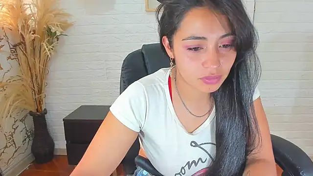 Snapshot of Aisha_09 chatting on 03/01/25, 02:55 Aisha 09 online show from 03/01/25, 02:55