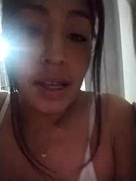 Snapshot of Aisha_09 chatting on 04/28/26, 11:32 Aisha 09 online show from 04/28/26, 11:32