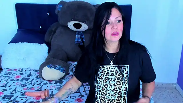Snapshot of FelinaJohnson chatting on 01/21/25, 04:58 FelinaJohnson online show from 01/21/25, 04:58