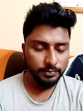 Snapshot of Gawothum chatting on 12/21/24, 12:06 Gawothum online show from 12/21/24, 12:06