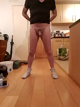 Snapshot of davidpr321 chatting on 11/01/25, 03:47 davidpr321 online show from 11/01/25, 03:47