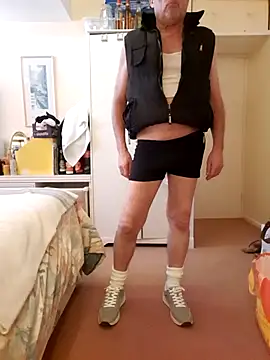 Snapshot of davidpr321 chatting on 11/21/25, 10:14 davidpr321 online show from 11/21/25, 10:14