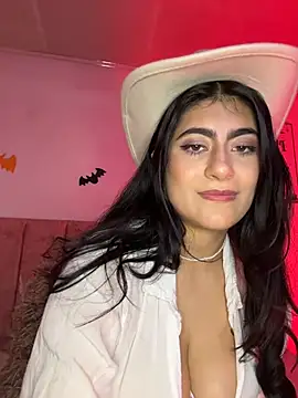 miakhalifaaa  online show from 10/29/25, 07:37