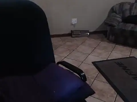 Snapshot of hotyoung24 chatting on 12/19/24, 07:29 hotyoung24 online show from 12/19/24, 07:29