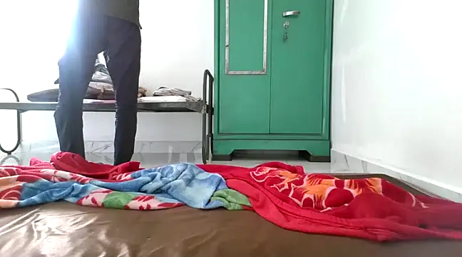 Snapshot of hot_dark_chocolate08 chatting on 01/03/25, 07:27 hot dark chocolate08 online show from 01/03/25, 07:27