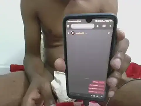 Snapshot of hot_dark_chocolate08 chatting on 01/21/25, 11:02 hot dark chocolate08 online show from 01/21/25, 11:02