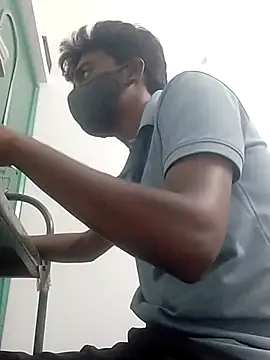 Snapshot of hot_dark_chocolate08 chatting on 03/14/25, 04:09 hot dark chocolate08 online show from 03/14/25, 04:09