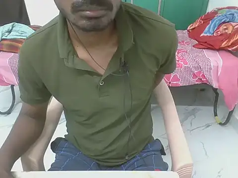 Snapshot of hot_dark_chocolate08 chatting on 10/16/25, 07:15 hot dark chocolate08 online show from 10/16/25, 07:15