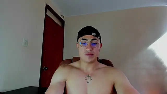 Leoknight online show from 02/01/25, 09:19