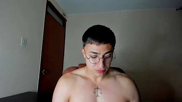 Leoknight online show from 02/07/25, 12:31