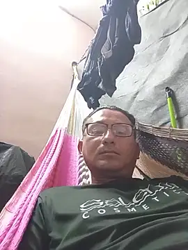 Andresguz35 online show from 10/16/25, 06:25