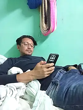 Andresguz35 online show from 02/02/26, 03:27