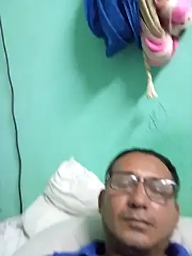 Andresguz35 online show from 02/27/26, 04:56