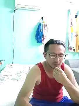 Snapshot of Andresguz35 chatting on 03/05/26, 02:29 Andresguz35 online show from 03/05/26, 02:29
