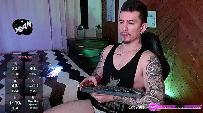 Snapshot of steventeylor chatting on 02/25/25, 06:14 steventeylor online show from 02/25/25, 06:14