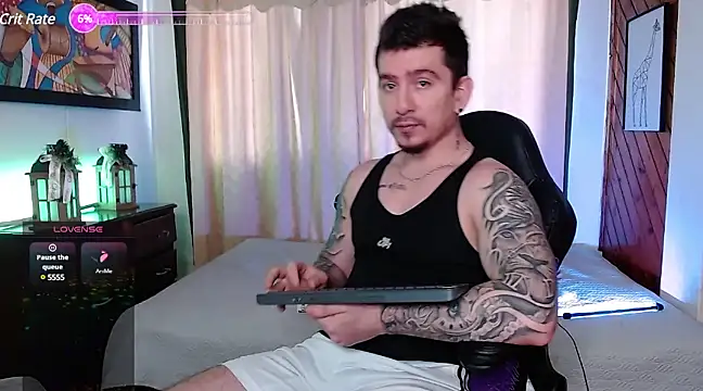 Snapshot of steventeylor chatting on 03/15/25, 09:38 steventeylor online show from 03/15/25, 09:38