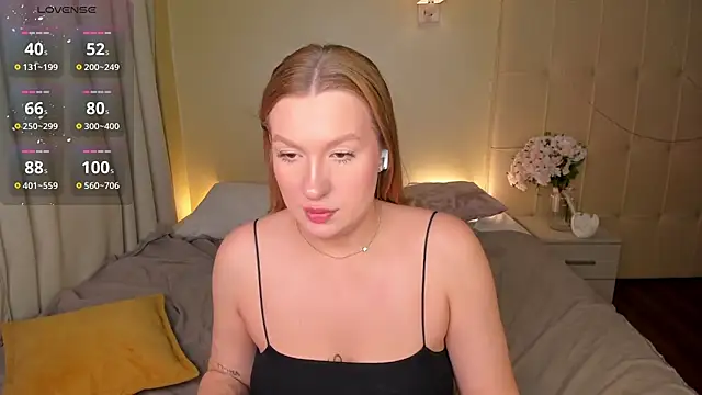 Emma  Leee online show from 01/25/25, 04:13