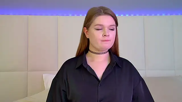 CrystalLyons online show from 03/04/25, 04:09