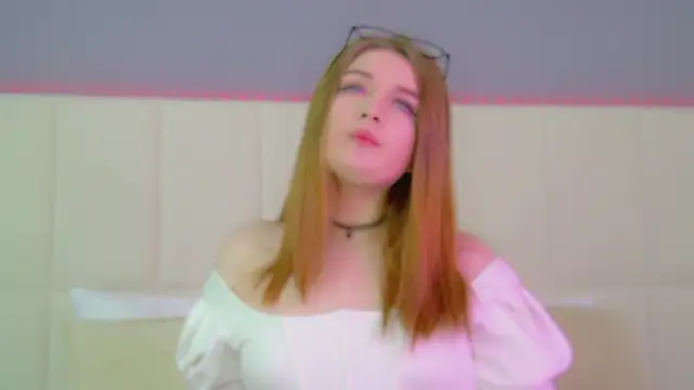 CrystalLyons online show from 03/18/25, 06:25