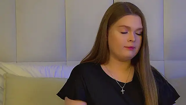 Snapshot of CrystalLyons chatting on 03/03/26, 06:25 CrystalLyons online show from 03/03/26, 06:25