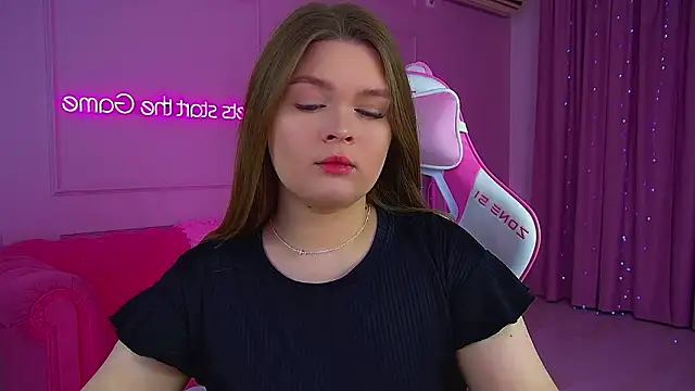 Snapshot of CrystalLyons chatting on 03/16/26, 07:18 CrystalLyons online show from 03/16/26, 07:18