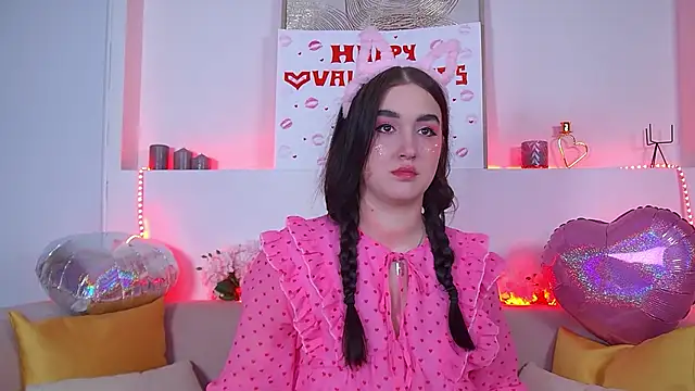 ChristinaMilton online show from 02/14/25, 06:29