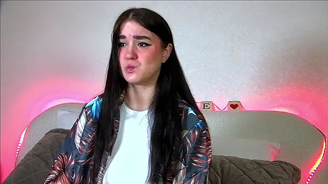 ChristinaMilton online show from 02/15/25, 06:33