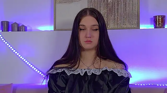 ChristinaMilton online show from 02/25/25, 06:53