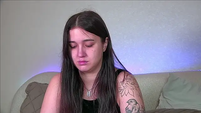 ChristinaMilton online show from 10/20/25, 06:08