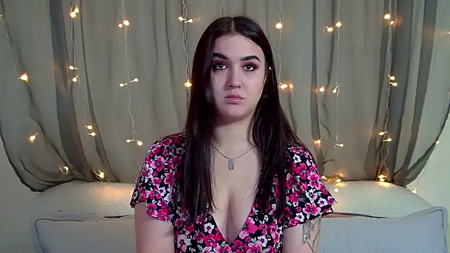 ChristinaMilton online show from 11/10/25, 06:40